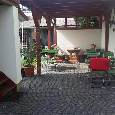 招待所 Cafe Im Hof- 3*