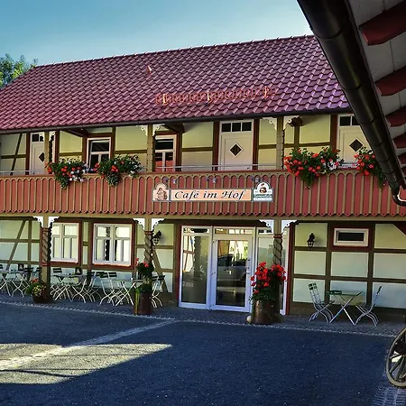 Гостевой дом Cafe Im Hof- Streufdorf