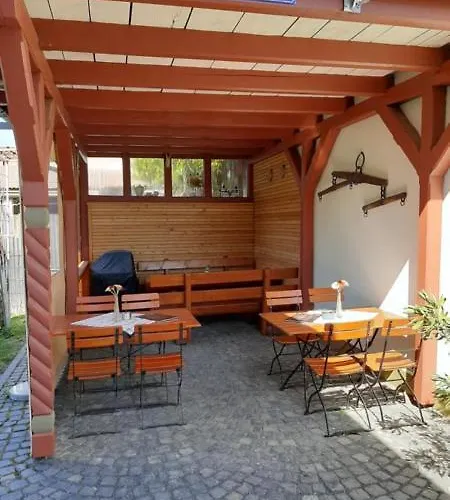 Cafe Im Hof- Konukevi 3*