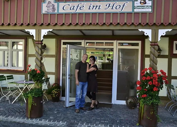 招待所 Cafe Im Hof-