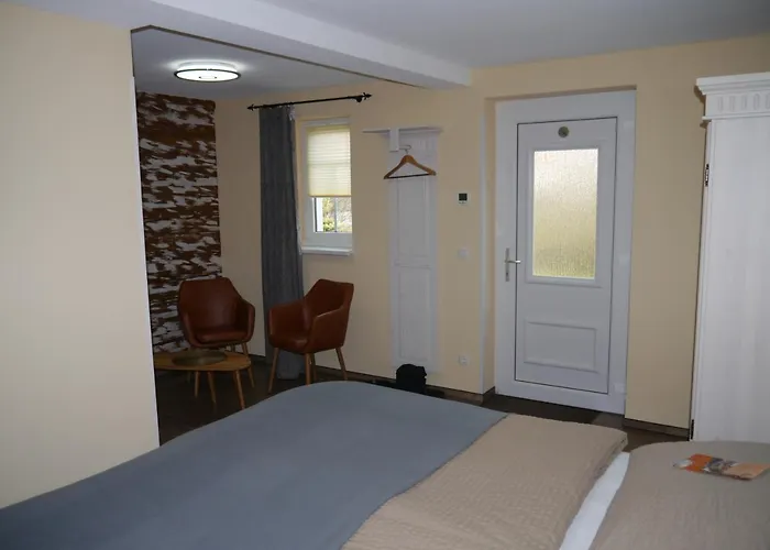 招待所 Cafe Im Hof- 3*