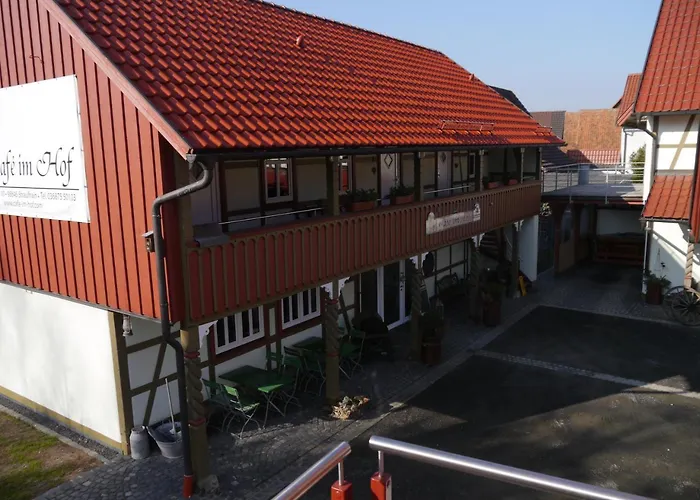 Cafe Im Hof- 招待所 Streufdorf